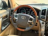 تويوتا لاند كروزر VXR 2015